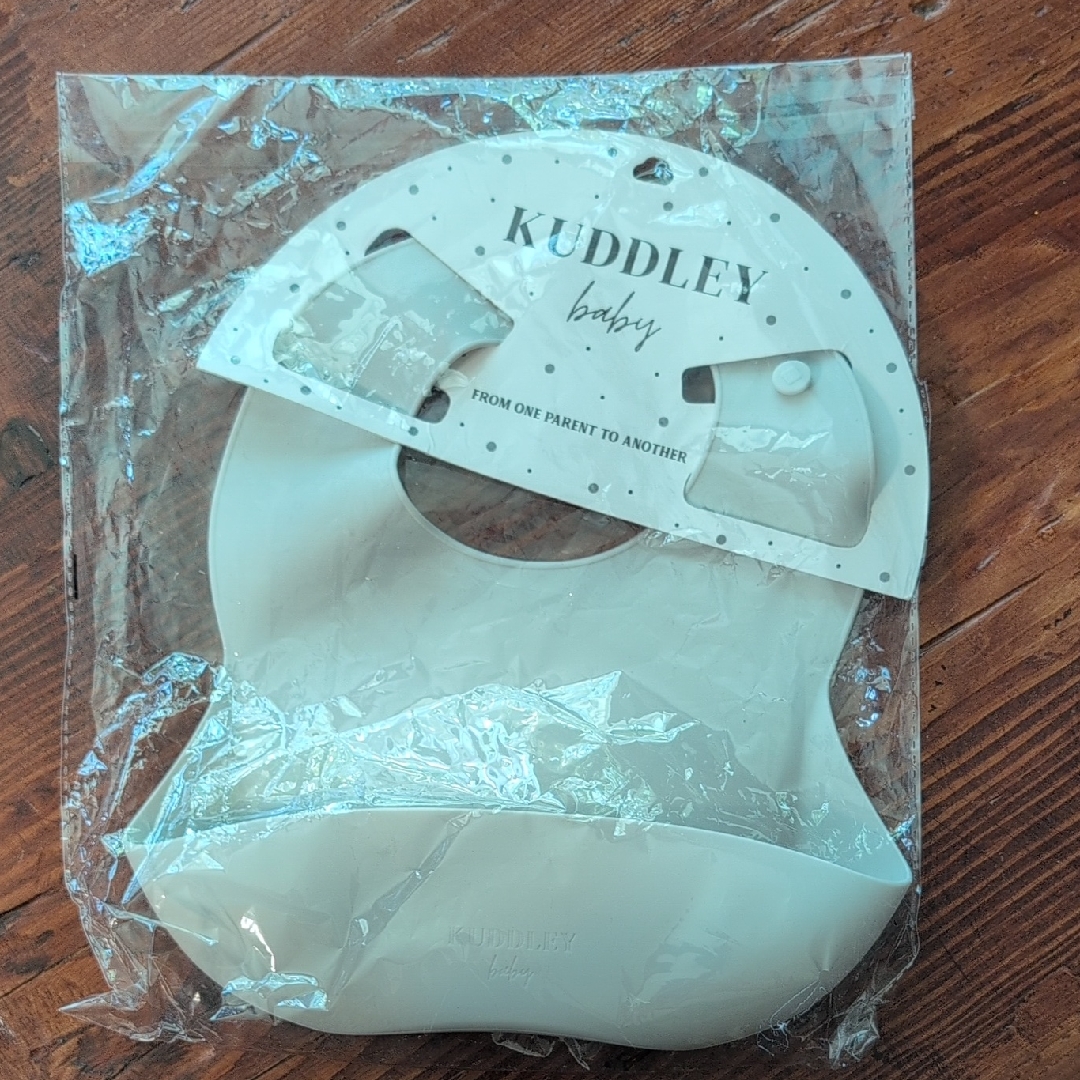 Baby  Toddler Silicone Bib  Kuddley Baby  Brand New In Pkg  Food Safe